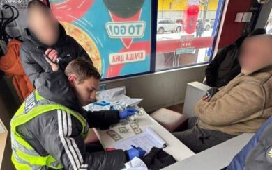 Замість вʼязниці — у бойові медикині: винуватицю ДТП за 18 тисяч доларів прилаштовували у військову частину