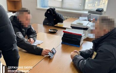 Бывший чиновник ГСЧС выплатил подчиненному, прогуливавшему работу, 1 миллион зарплаты