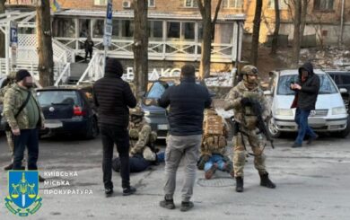 У Києві на Печерську затримали ділків, які за 15 тисяч доларів переправляли чоловіків до Молдови