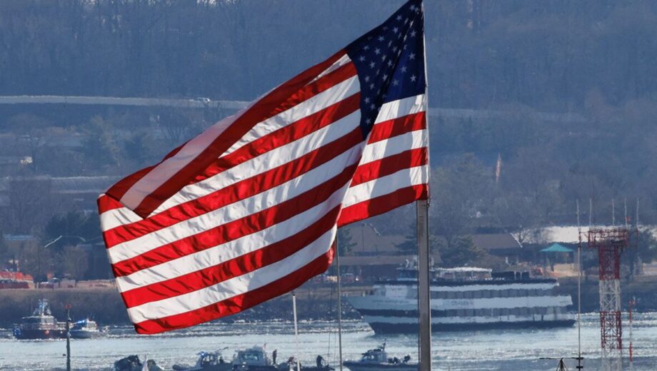 Иммигрантам в США придется платить 1000 долларов: будут ли эти изменения касаться украинских беженцев