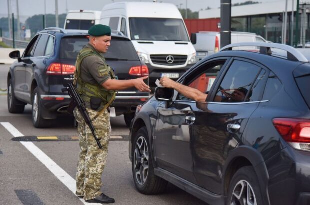 Выезд за границу: разрешен ли он мужчинам в возрасте 50-60 лет