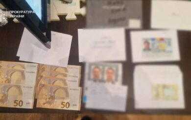 БЕБ і прокуратура зупинили бізнес із підробленими правами