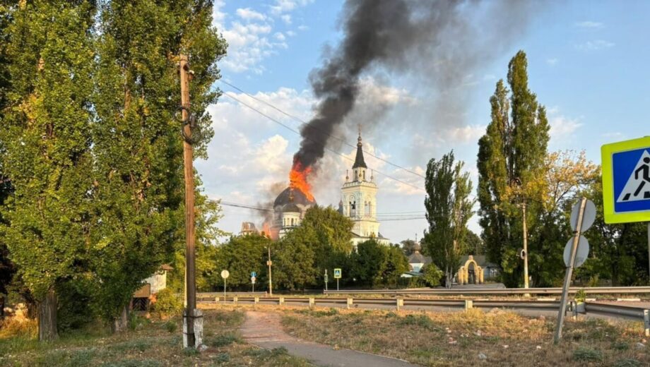 Російські обстріли знищили купол історичної церкви в Новоекономічному