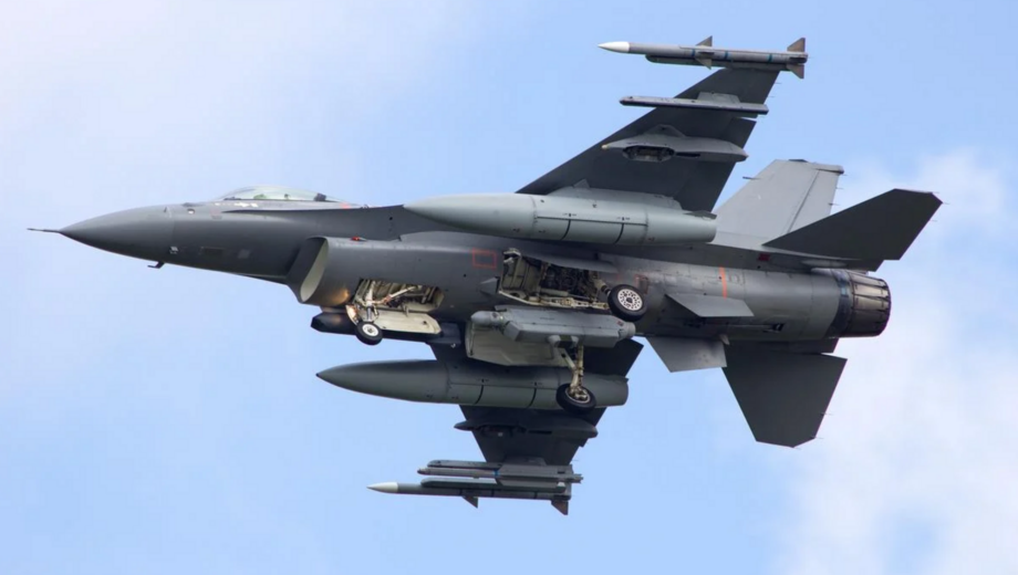 Польща знову запускала винищувачі F-16 під час ранкової ракетної атаки на Україну