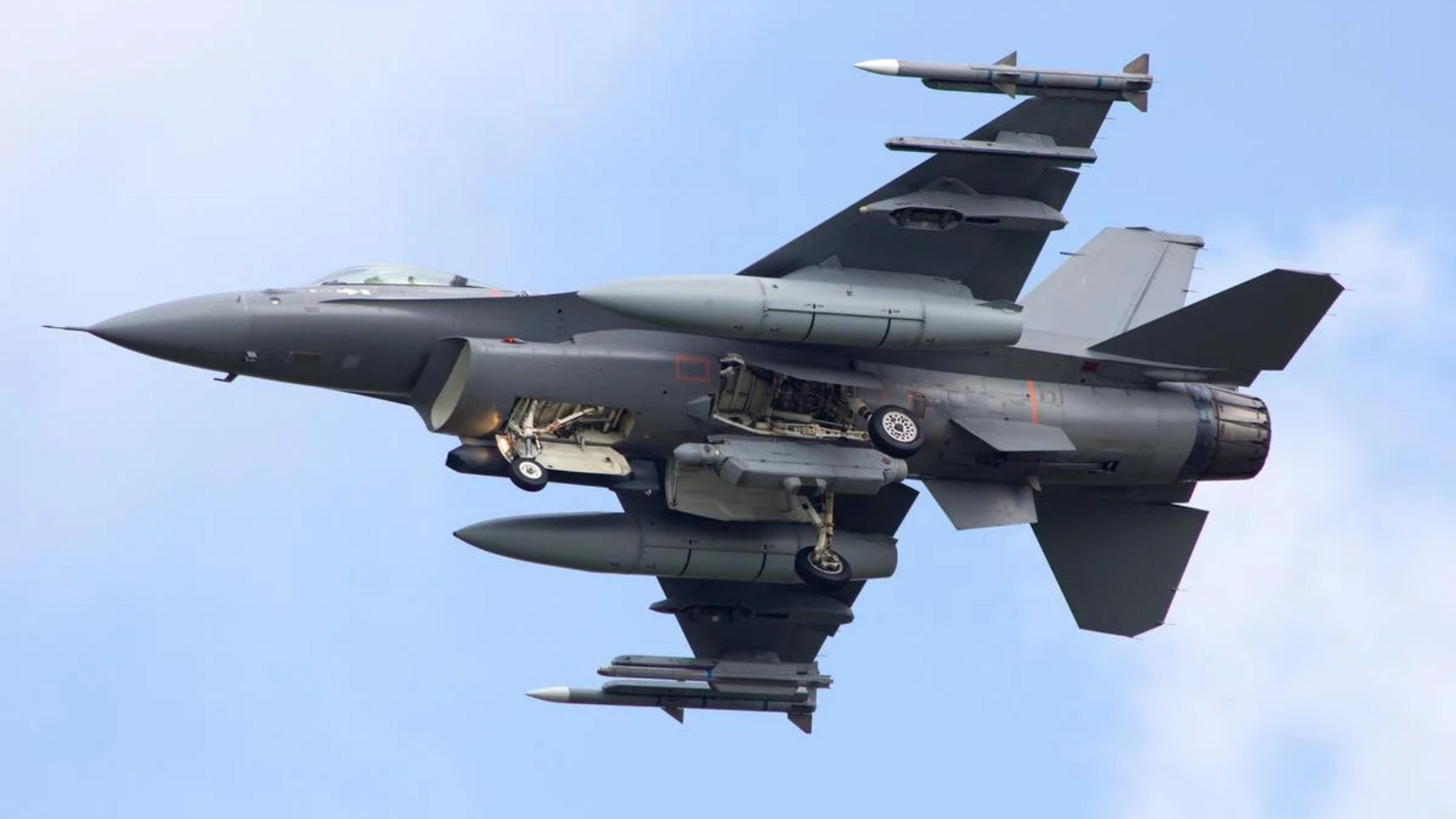 Винищувач F-16