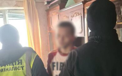 Напад на приймальню депутата Київради: паліїв схопили, грошей вони не отримали