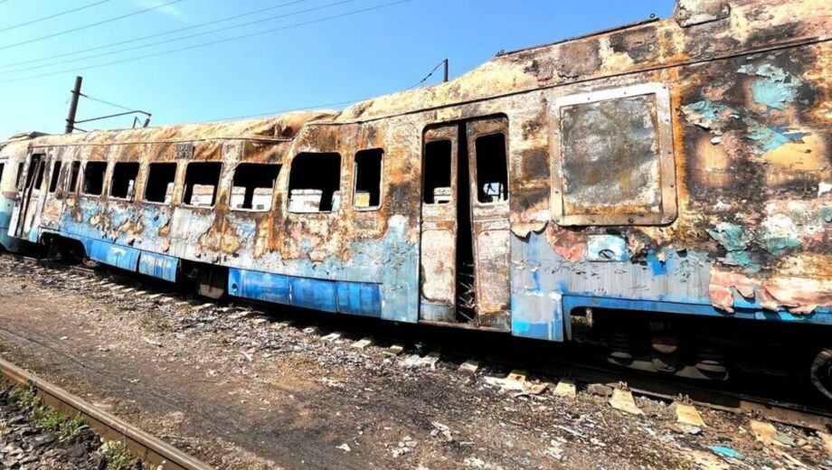 Росіяни посадять двох молодиків на 20 років за спробу підпалу залізниці у Підмосковʼї