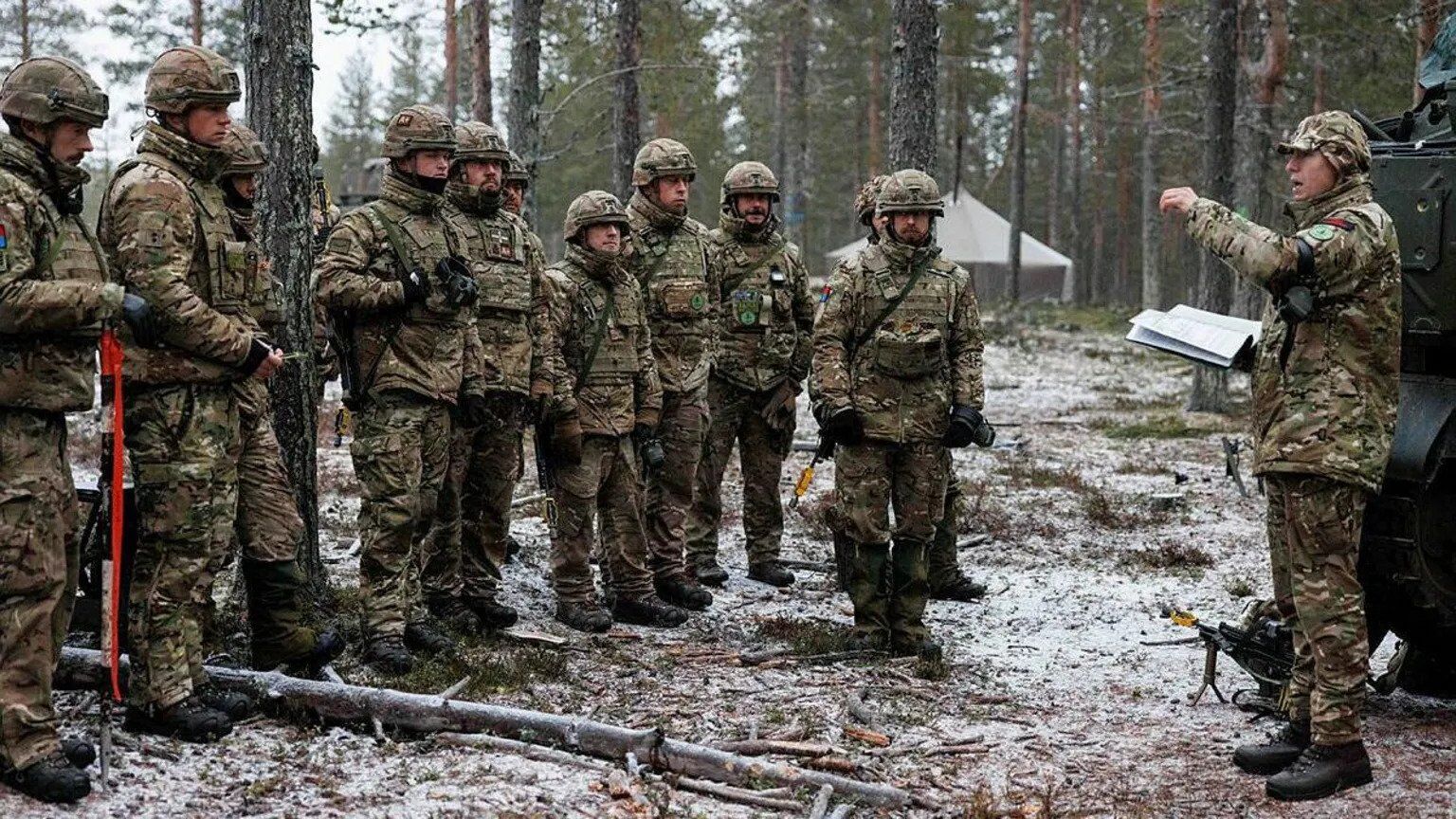 Экс-глава армии заявил, что для защиты Украины понадобится 40 тысяч британских военных