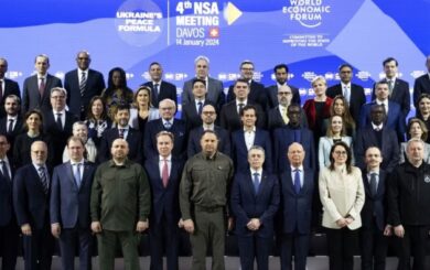 Зеленський не піде на заморозку війни: які меседжі Президент готує до свого виступу у Давосі