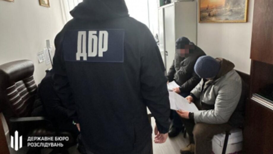 ДБР разоблачило лесников, допустивших незаконную вырубку 400 деревьев в Винницкой области