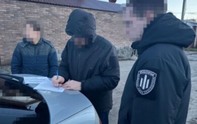Скандал в лесхозе: экскеровщика будут судить за переплату более 1,6 млн грн на древесине