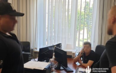На Дніпропетровщині викрили масштабну схему ”чистки” баз ухилянтів: двох експравоохоронців судитимуть за втручання в дані