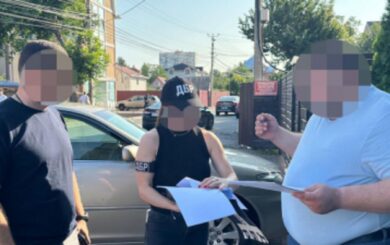 Хабарництво у Вінниці: керівників Держпродспоживслужби затримали за службове житло і наркотики