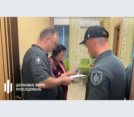 В Днепропетровской области командир воинской части закупил некачественную одежду для защитников Украины