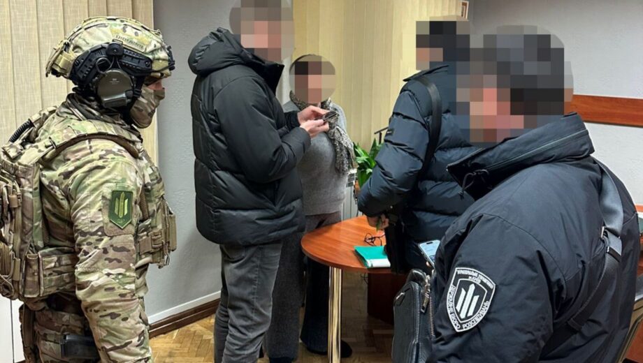 У Києві викрили схему ухилення від мобілізації: посадовці продавали фіктивне опікунство (відео)