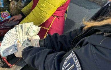 За 16 тисяч доларів — ”непридатний”: ДБР викрило посадовця Міноборони