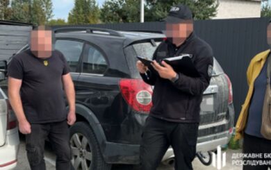 ДБР затримало військових: збували пальне з частини