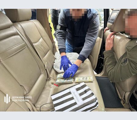 Хабар у 150 тисяч доларів: ВАКС виніс вирок заступнику голови Федерації профспілок Саєнку