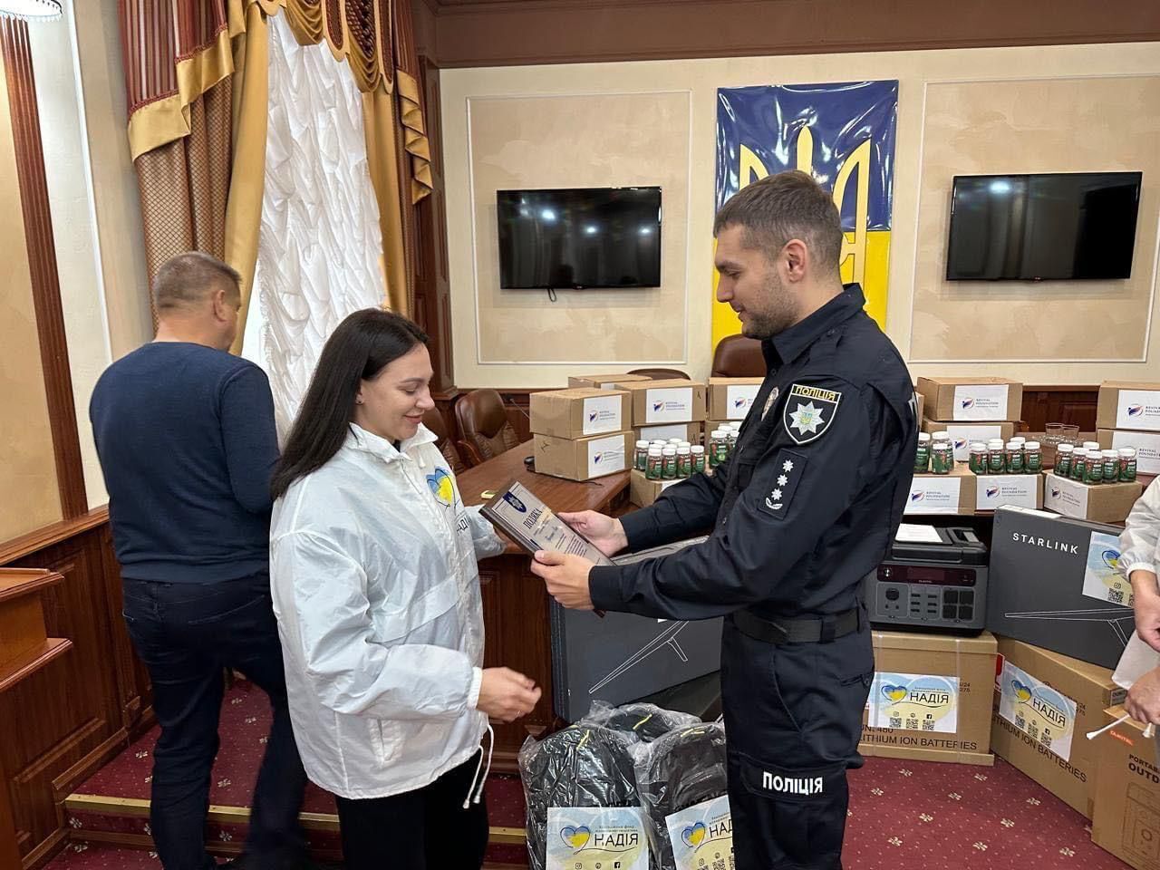 БФ ''Надежда'' с партнерами передали 11 аппаратов ''искусственной почки'' для спасения военных