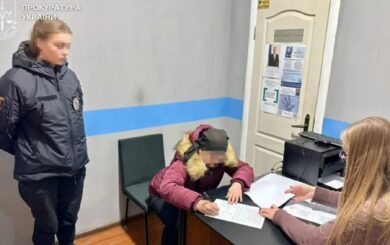 Трагедія на Вінниччині: матір підозрюють у загибелі 10-річного сина, який не отримував їжу майже два місяці