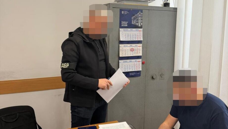 ДБР викрило схему на митниці ”Угринів”: техніку з Польщі ввозили без платежів