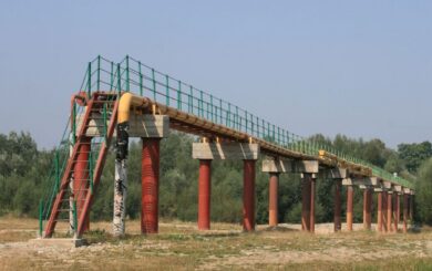Поставка нефти из России в Венгрию временно прекращена после ночной атаки дронов ВСУ