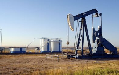 Цены на нефть резко начали падать после удара Ирана по базам США
