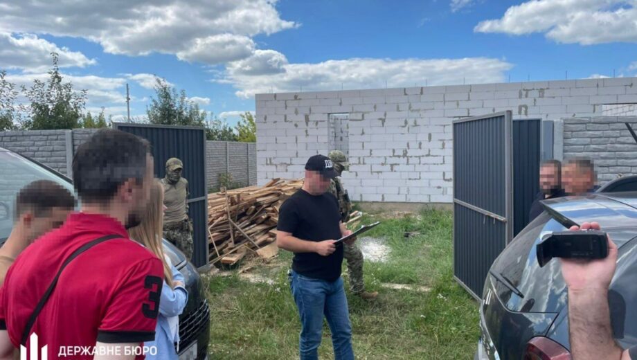 Пятеро подчиненных строили дома для начальника – суд отправил Шевчука в СИЗО