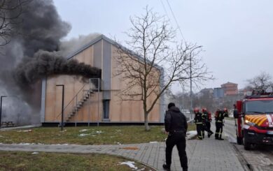 Во Львове горел модульный центр для женщин-переселенок с детьми