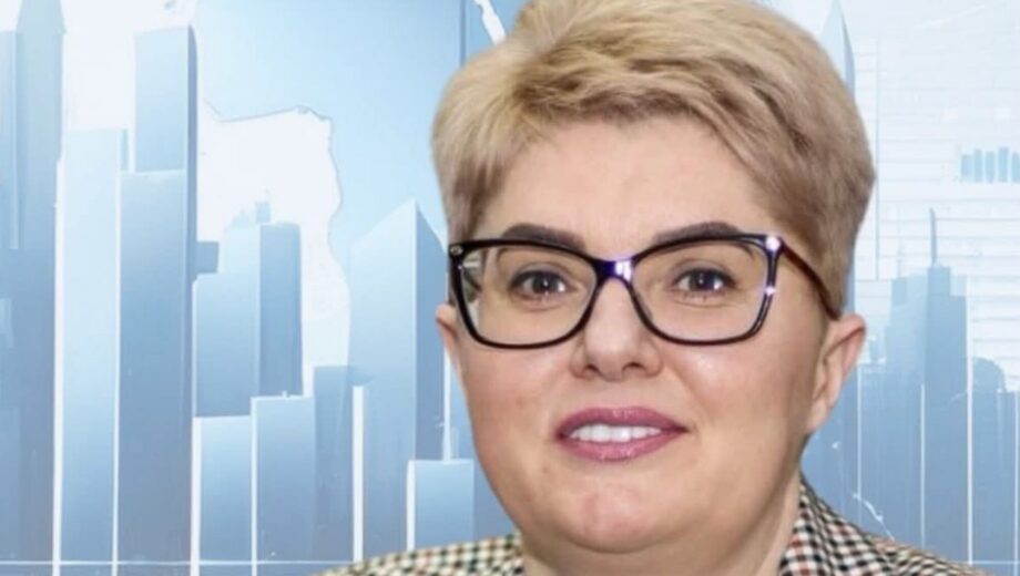 Чиновница ГНС за год обзавелась квартирами, домом и валютными наличными