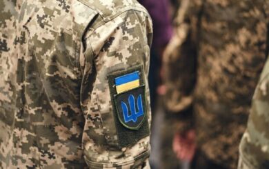 Какие боевые должности предусмотрены для контрактников 18-24 лет в ВСУ?