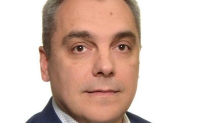 Квартира, Mercedes и миллионы из ФЛП: что известно о семье руководителя сервисного центра МВД