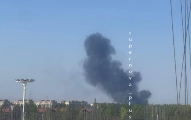 Масштабный пожар в оккупированном Мелитополе: дым виден из всех районов города