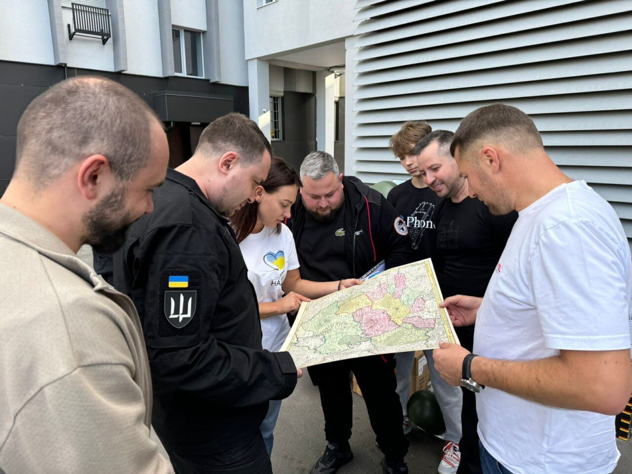 Благодійники з фонду ''Надія'' передали для  ГУР високотехнологічне військове обладнання