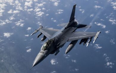 F-16, ПВО и бронемашина: Украину усилят военной техникой