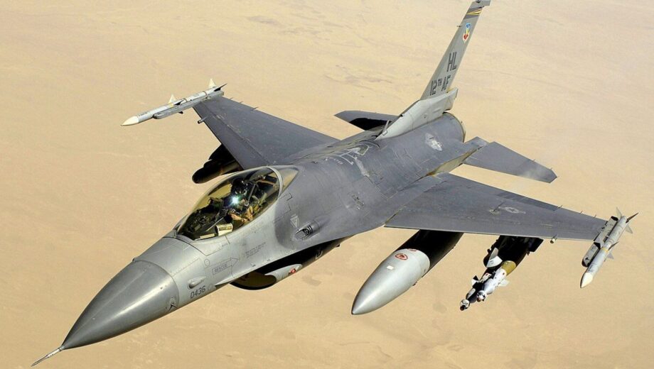 Нидерланды не ограничивают Украину в использовании F-16