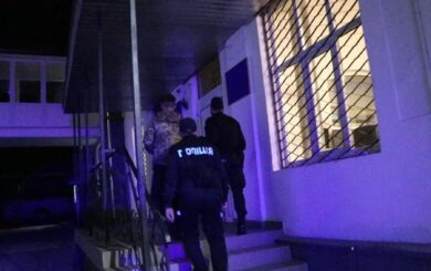 Трое молодых людей во Франковске избили военного: полицейские задержали злоумышленников