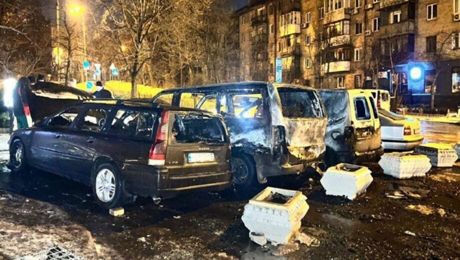 Полиция и СБУ разоблачили агентов россии, поджигавших машины военных