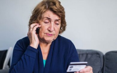 В Киеве обманули 88-летнюю женщину по схеме »ваш сын попал в ДТП»