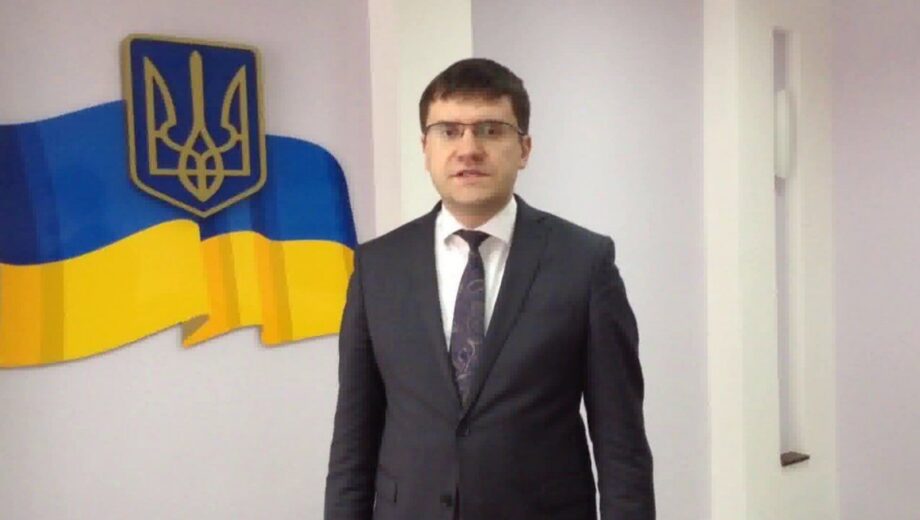 Квартира в Турции и заимствованные иномарки: декларация прокурора Савенко