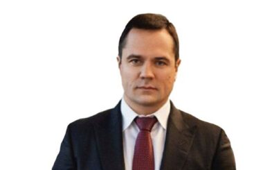 »Смотрящего» за Киевом Дениса Комарницкого объявили в розыск