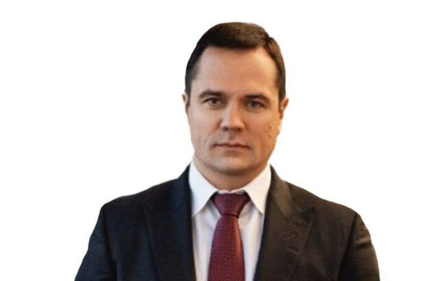 »Смотрящего» за Киевом Дениса Комарницкого объявили в розыск