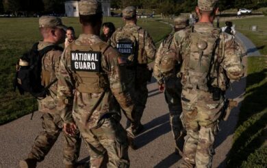 Мэр и губернатор Чикаго назвали действия Трампа незаконным вмешательством