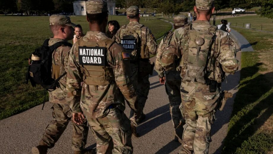 Мэр и губернатор Чикаго назвали действия Трампа незаконным вмешательством