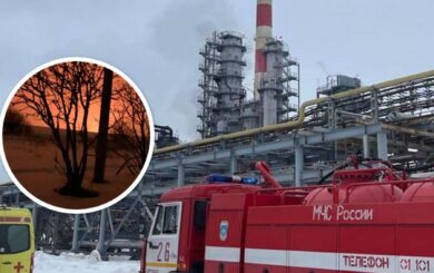 Пожар в районе НПЗ в Ростовской области: местные сообщают о взрывах
