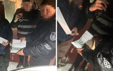ДБР затримало офіцера мобілізаційного відділу на Чернігівщині за спробу ухилення від служби за гроші