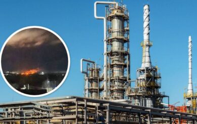 Прилет дронов по российским Чебоксарам: горит дроновый завод