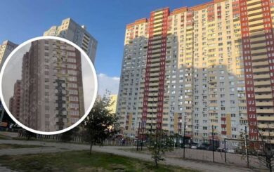 У Києві вітер зриває облицювальні елементи з будинку: небезпека для людей та транспорту
