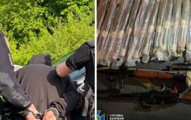 ДБР і поліція затримали шістьох осіб за нелегальну торгівлю зброєю