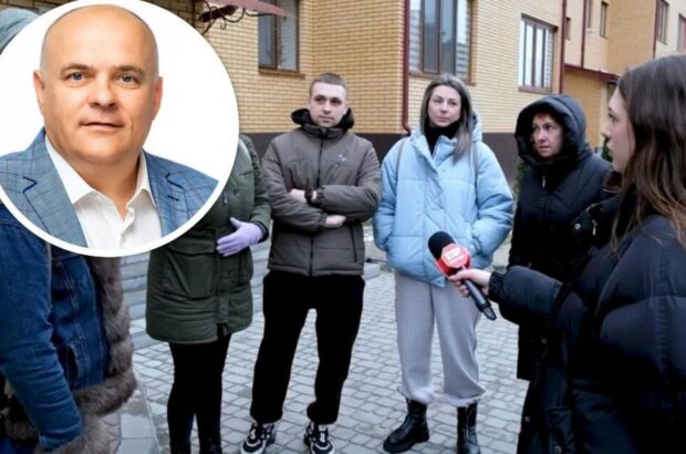 Приватна земля як зброя: забудовник із Хмельниччини вимагає від мешканців викупити двір під власним будинком
